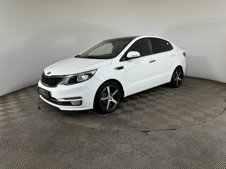 2016 Kia Rio III Рестайлинг, белый, 830000 рублей, вид 1