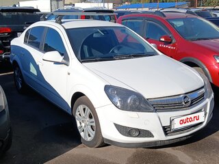 2011 Opel Astra H Рестайлинг, белый, 530000 рублей, вид 4