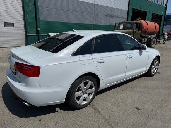 2012 Audi A6 IV (C7), белый, 1630000 рублей - вид 2