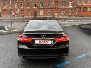 2022 Toyota Camry VIII (XV70) Рестайлинг, чёрный, 3100000 рублей, вид 5