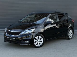 2015 Kia Rio III Рестайлинг, чёрный, 889000 рублей, вид 1