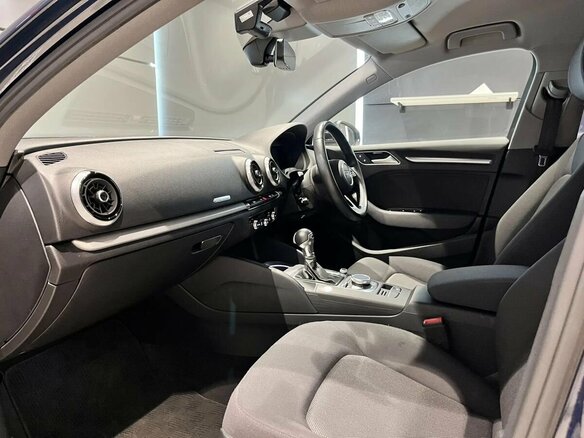 2020 Audi A3 III (8V) Рестайлинг, синий - вид 33