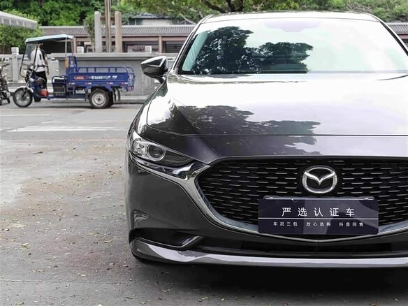 2023 Mazda 3 Axela IV (BP), серый, 1510000 рублей - вид 3