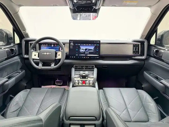 2026 BYD FangChengBao Leopard 5 47.8 kWh I Рестайлинг, серый, 7600000 рублей - вид 11