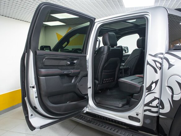 2026 Ram 1500 RHO V Рестайлинг, серебристый, 12499000 рублей - вид 11