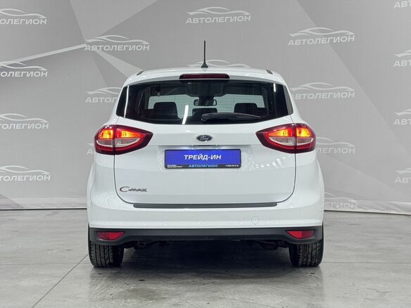 2017 Ford C-MAX II Рестайлинг, белый - вид 3