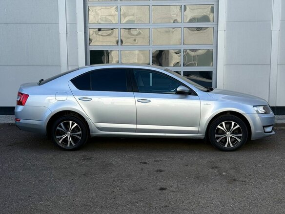 2015 Skoda Octavia III (A7), серебристый, 1374000 рублей - вид 5