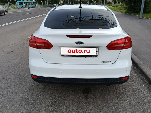 2017 Ford Focus III Рестайлинг, белый, 800000 рублей - вид 5