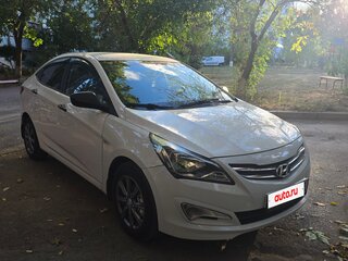 2015 Hyundai Solaris I Рестайлинг, белый, 777000 рублей, вид 1