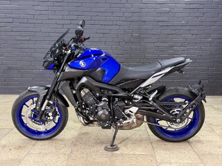2017 Yamaha MT-09 (FZ-09), синий, 795000 рублей, вид 4