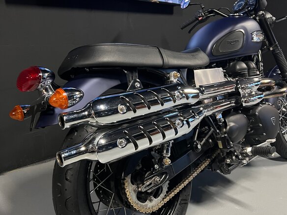 2014 Triumph Scrambler, фиолетовый, 650000 рублей - вид 9