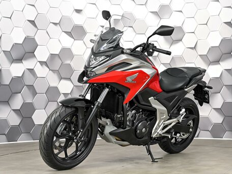 2021 Honda NC 750X, красный, 977000 рублей, вид 2