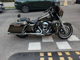 2016 Harley-Davidson Street Glide Special, золотистый, 1400000 рублей, вид 3