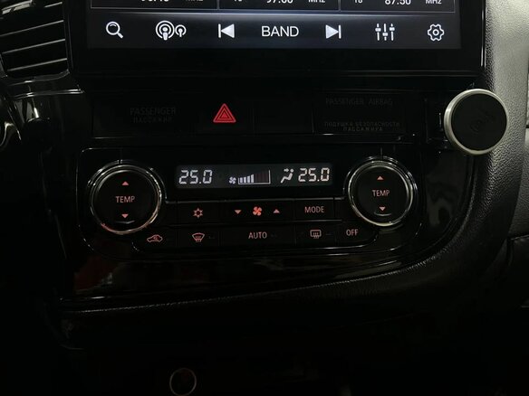 2014 Mitsubishi Outlander III Рестайлинг, белый, 1049888 рублей - вид 17