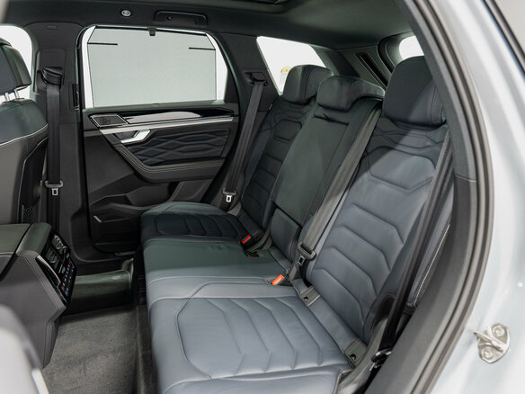 2026 Volkswagen Touareg III Рестайлинг, серый, 12790000 рублей - вид 23