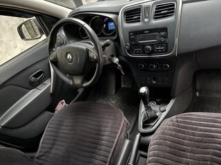 2017 Renault Logan II, белый, 695000 рублей, вид 5