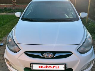 2014 Hyundai Solaris I, белый, 850000 рублей, вид 1