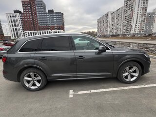 2020 Audi Q7 50 TDI II (4M) Рестайлинг, серый, 5950000 рублей, вид 3