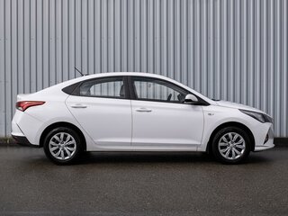 2021 Hyundai Solaris II Рестайлинг, белый, 1749000 рублей, вид 5
