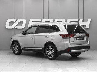 2018 Mitsubishi Outlander III Рестайлинг 2, серебристый, 2059000 рублей, вид 2
