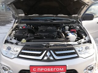 2013 Mitsubishi Pajero Sport II Рестайлинг, серебристый, 1800000 рублей, вид 4