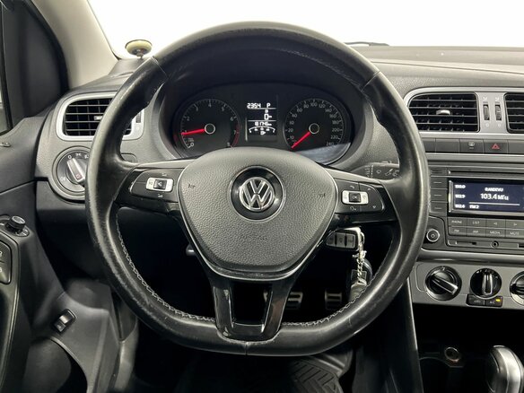 2016 Volkswagen Polo V Рестайлинг, белый - вид 15