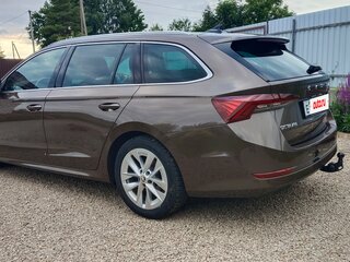 2020 Skoda Octavia IV (A8), коричневый, 2200000 рублей, вид 5