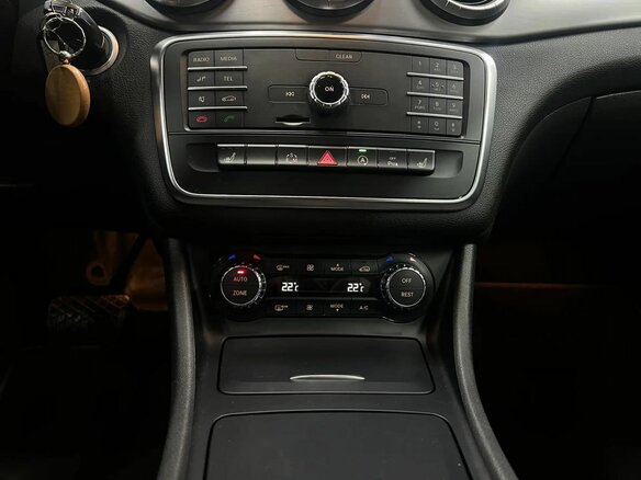 2015 Mercedes-Benz CLA 200 I (C117, X117), белый, 1449888 рублей - вид 11