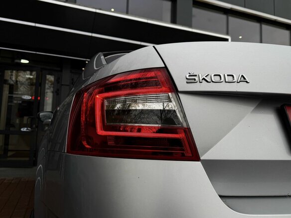 2019 Skoda Octavia III (A7) Рестайлинг, серебристый, 2039900 рублей - вид 13