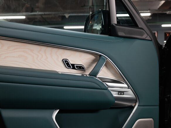2025 Land Rover Range Rover P615 MHEV Long V, чёрный - вид 19