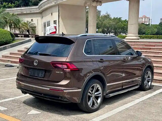 2020 Volkswagen Tiguan 380TSI L II (China Market), коричневый, 1690222 рублей, вид 5