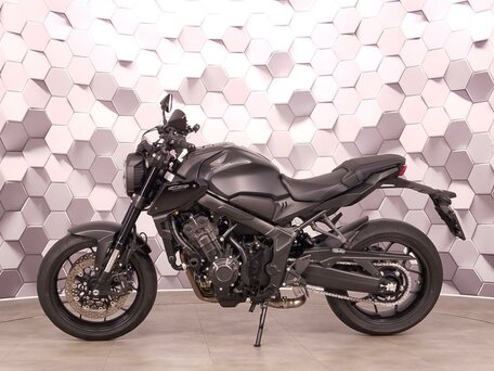 2023 Honda CB 650R, чёрный, 985000 рублей, вид 4