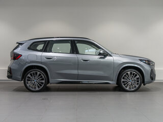2026 BMW X1 Long 25Li xDrive III (U11/U12), серый, 5990000 рублей, вид 4