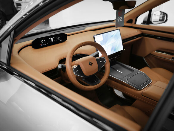 2026 GAC Hyptec HT, серебристый, 5999000 рублей - вид 12
