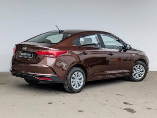 2022 Hyundai Solaris II Рестайлинг, коричневый, 1625000 рублей, вид 5