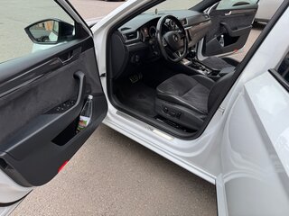 2017 Skoda Superb DSG6 III, белый, 2500000 рублей, вид 5