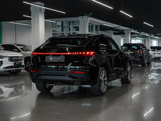 2026 Audi Q5 Sportback TFSI quattro S tronic II (GU), чёрный, 8050000 рублей, вид 5