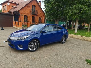 2013 Toyota Corolla XI (E160, E170, E180), синий, 1200000 рублей, вид 1
