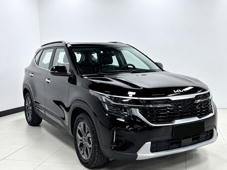 2023 Kia Seltos I Рестайлинг, чёрный, 1890000 рублей, вид 4