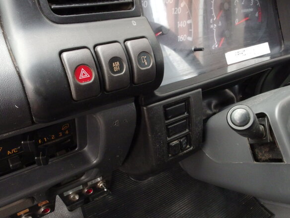 2005 Isuzu Elf (N-series), белый - вид 31