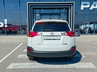 2015 Toyota RAV4 IV (XA40) Рестайлинг, белый, 1957000 рублей, вид 5
