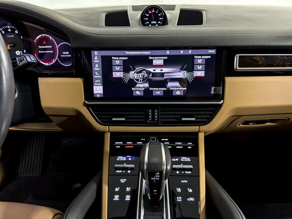 2020 Porsche Cayenne III, серый, 5970000 рублей - вид 21