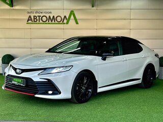 2021 Toyota Camry VIII (XV70) Рестайлинг, белый, 3129000 рублей, вид 1