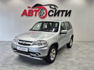 2016 Chevrolet Niva I Рестайлинг, серебристый, 620000 рублей, вид 3