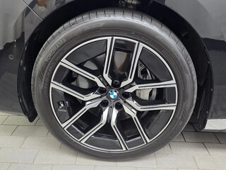 2026 BMW 7 серии 740 xDrive VII (G70) Рестайлинг, чёрный, 16445000 рублей, вид 5