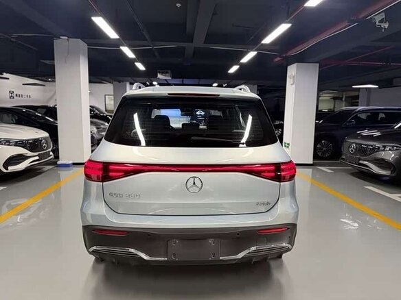 2026 Mercedes-Benz EQB 260 I Рестайлинг, серебристый, 4579750 рублей - вид 5