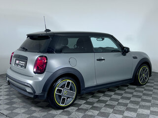 2021 Mini Hatch Cooper III (F55/F56) Рестайлинг 2, серый, 1850000 рублей, вид 5