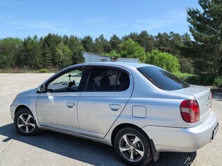 2001 Toyota Platz, серебристый, 398000 рублей, вид 3