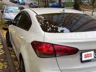 2017 Kia Cerato III Рестайлинг (Classic), белый, 1350000 рублей, вид 3