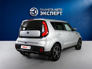 2017 Kia Soul II Рестайлинг, серебристый, 1392000 рублей, вид 4